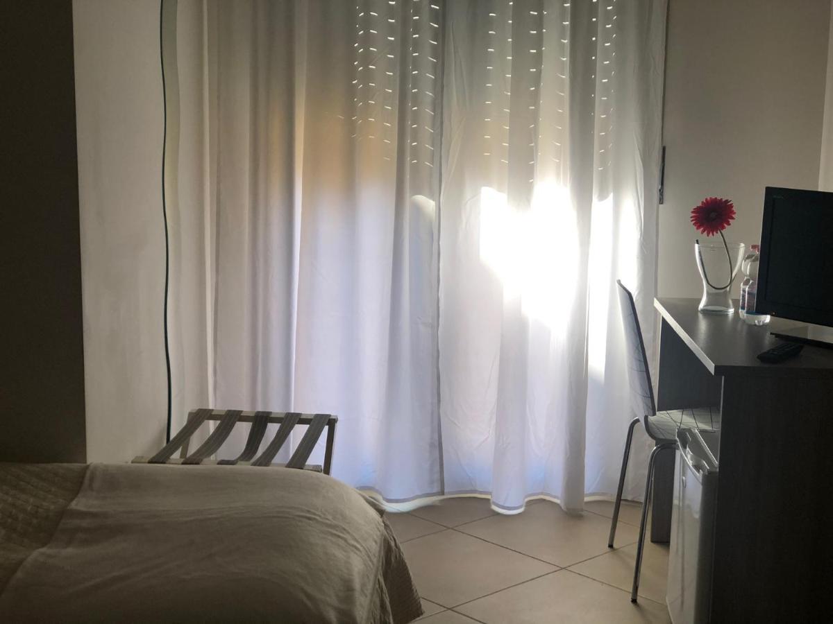 B&B A Due Passi San Giovanni Gemini Екстер'єр фото