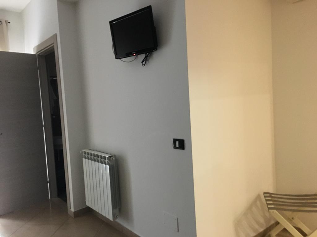 B&B A Due Passi San Giovanni Gemini Екстер'єр фото